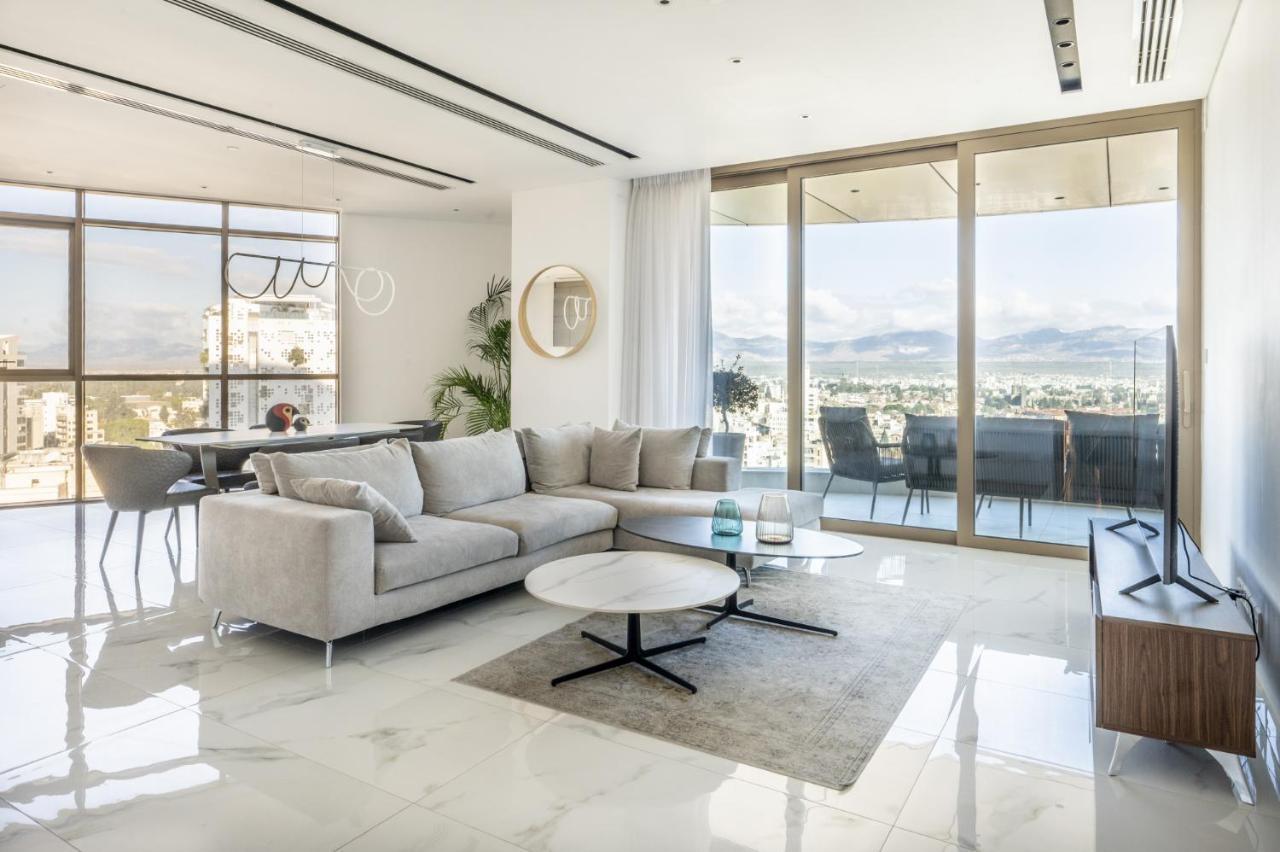 360 Nicosia - Luxury Apartment Panoramic View エクステリア 写真